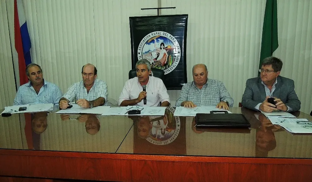 Echeverría y Béttega en la reunión de la FARM en Asunción