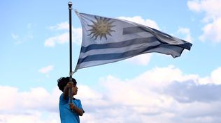 La fecha de nacimiento de Uruguay como país independiente ha sido motivo de debates a lo largo del tiempo.