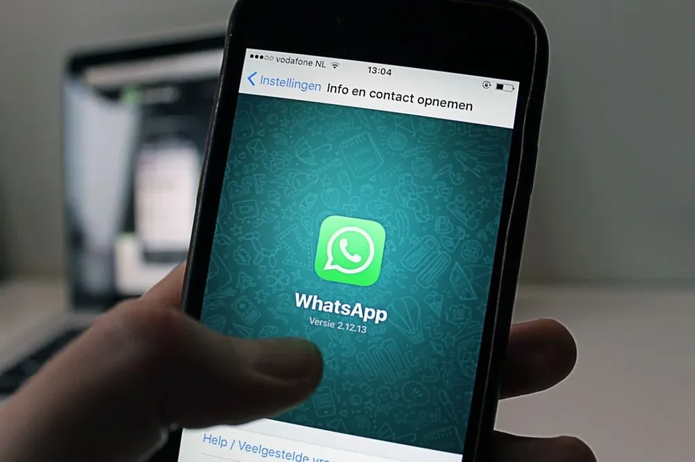 WhatsApp trabaja para añadir reacciones a sus mensajes
