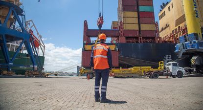 Montecon destaca el compromiso humano como eje del desarrollo portuario