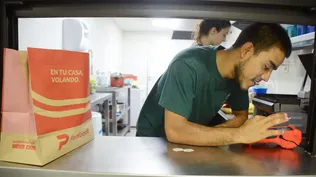 PedidosYa pica en punta en el negocio de las cocinas colectivas