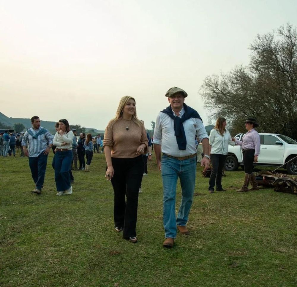 Valeria Ripoll y Álvaro Delgado en la Marcha a Masoller
