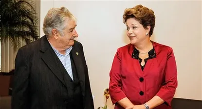 Mujica en Rio junto a la presidenta brasileña Dima Rousseff