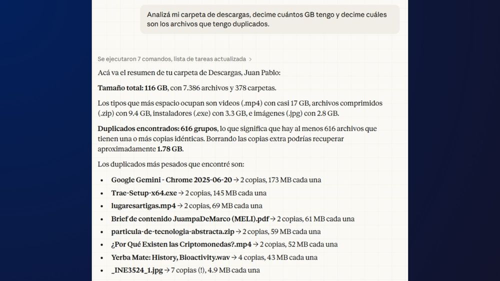 La imagen muestra el resultado de un análisis automatizado de la carpeta “Descargas” tras usar Claude Cowork.
