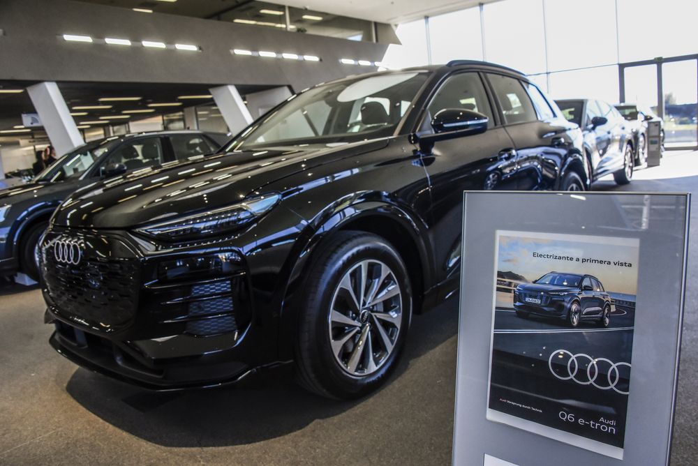 20250430 Audi Zentrum, Lestido. Brand studio