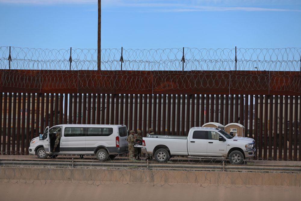 Migrantes - patrullas fronterizas en Texas - AFP.jpg