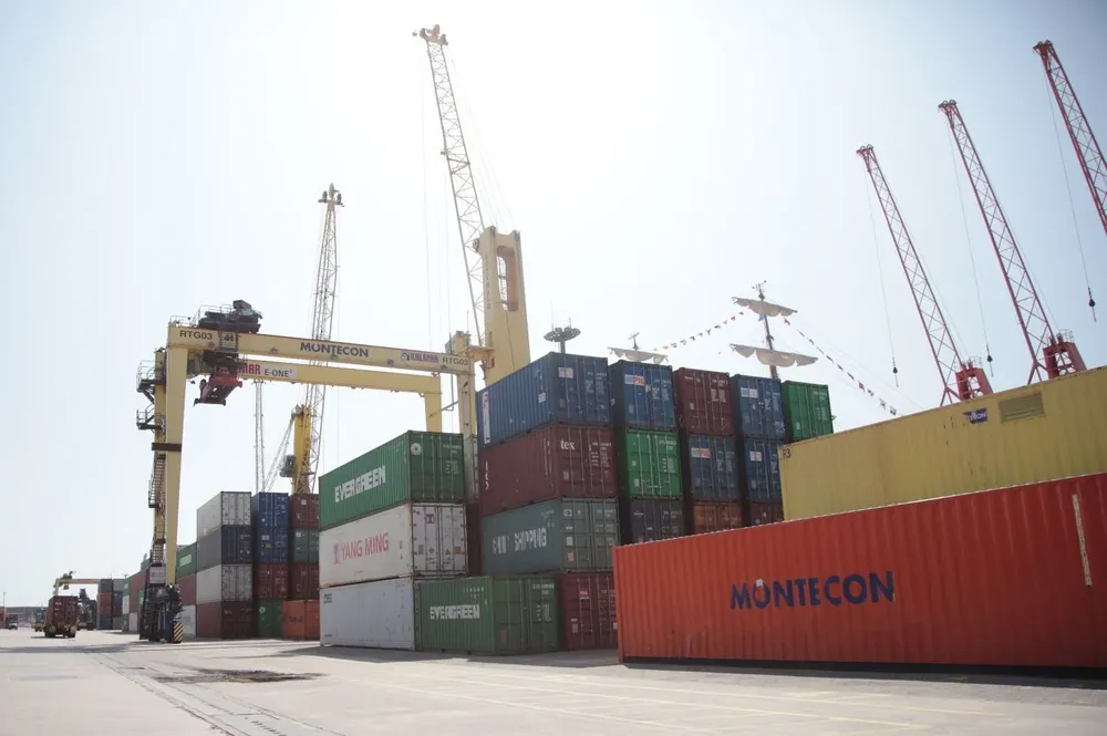 El 95% de la producción arrocera se exporta, la mayor parte de esa producción sale por el Puerto de Montevideo.