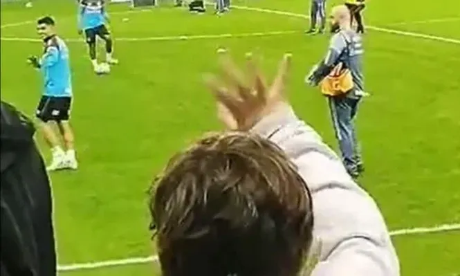 El saludo de Suárez