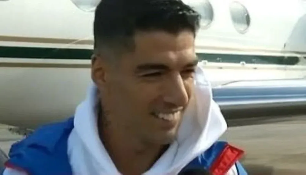 A su arribo a Uruguay, Luis Suárez habló con Nacional TV