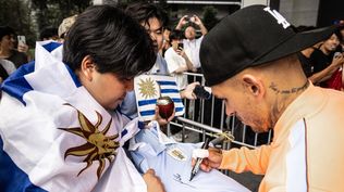 Lucas Torreira y los fans japoneses