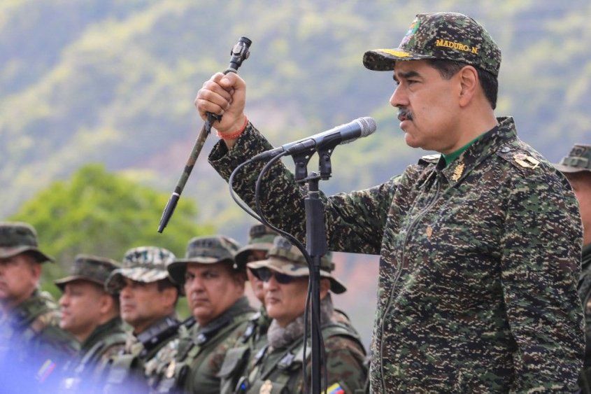 Maduro en un campo de entrenamiento militar en Caracas - AFP