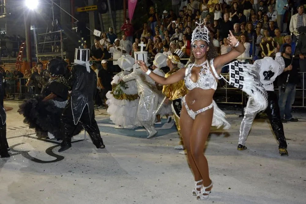 Catherine anunció que en 2018 volverá a integrar la comparsa Valores.