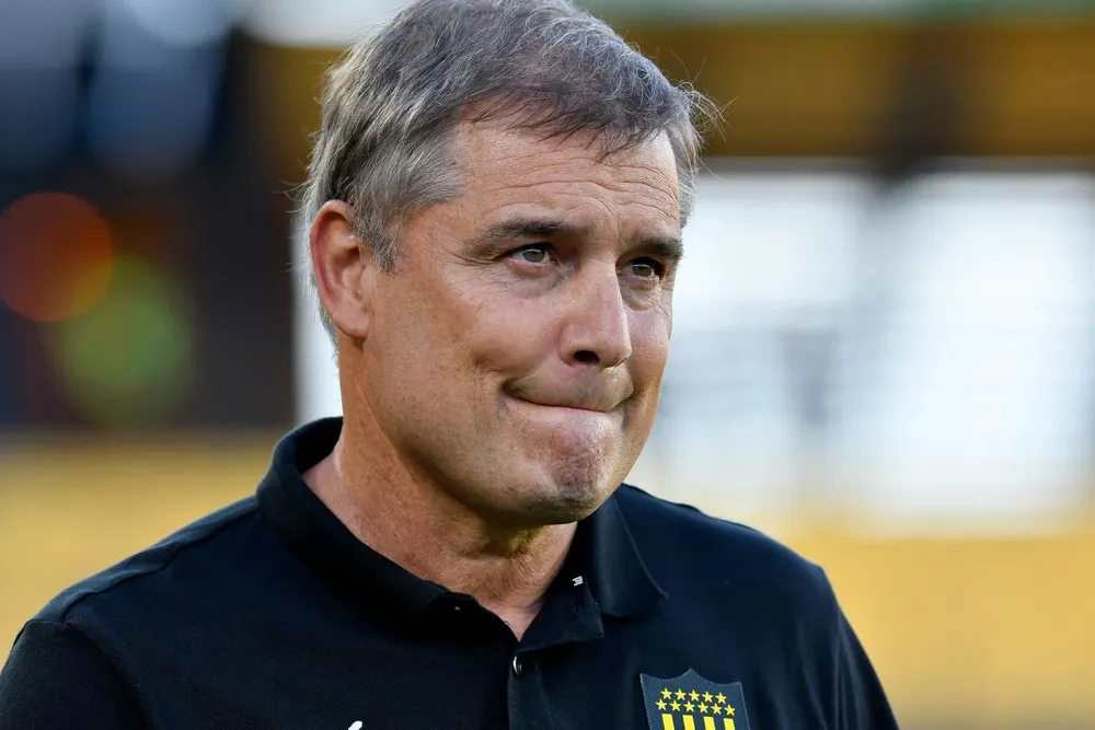 Diego Aguirre no tuvo en cuenta a Thiago Cardozo