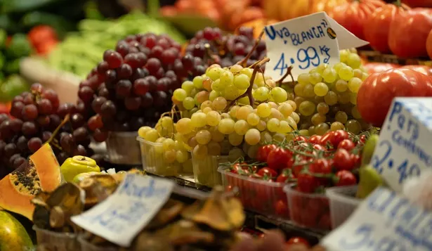 las uvas, en el Mercado de la Boquería.