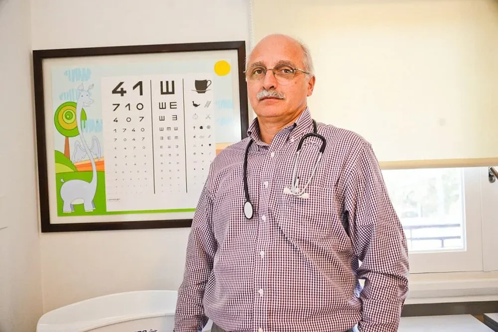 El médico pediatra Álvaro Galiana, archivo.