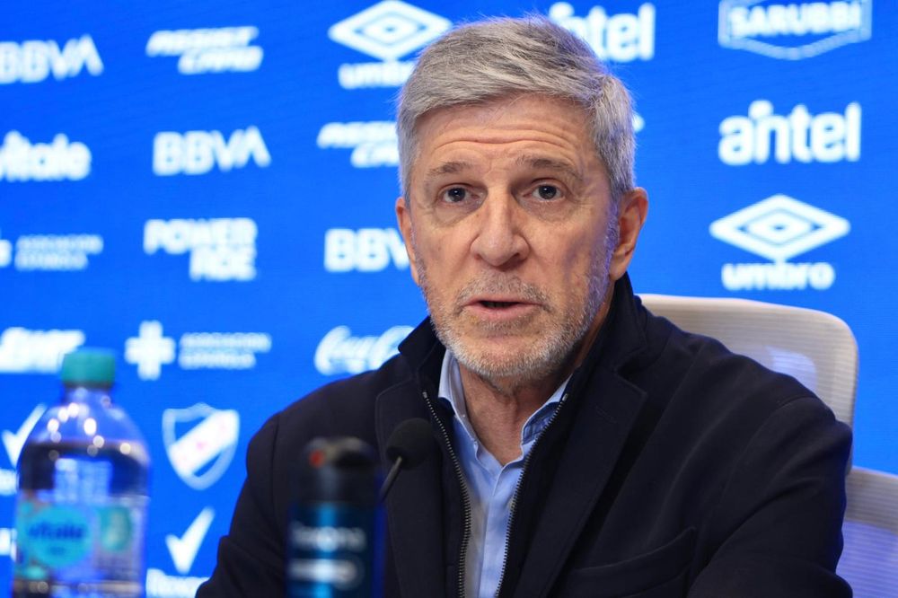 Alejandro Balbi en conferencia de prensa