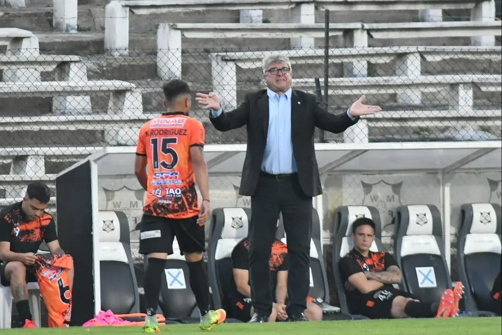 Luis López, técnico de Sud América