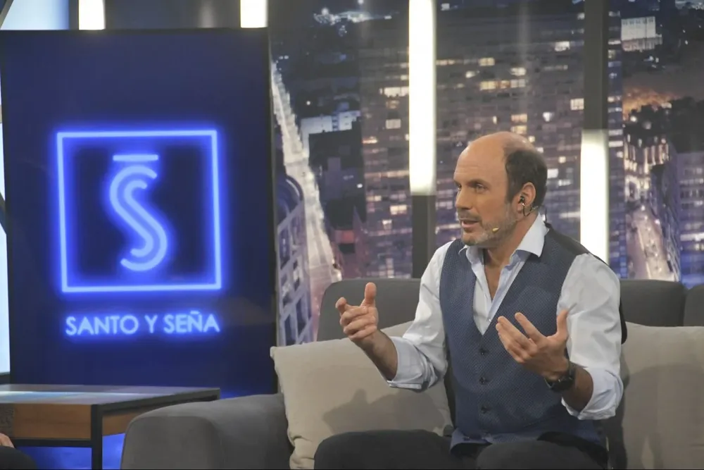 Ignacio Álvarez en Santo y Seña