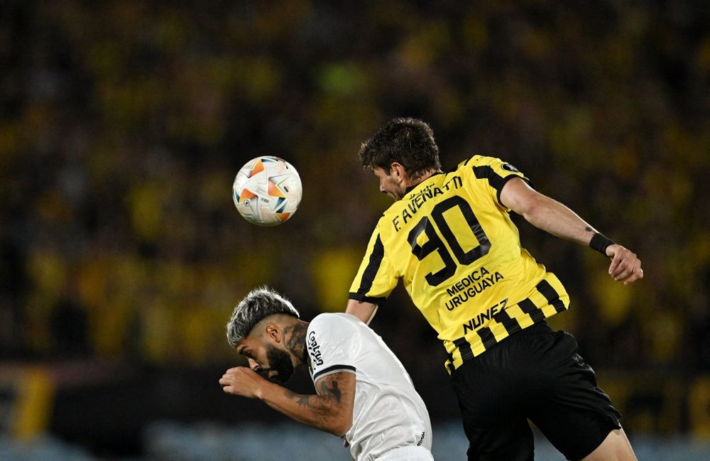 Alexander Barboza contra Peñarol