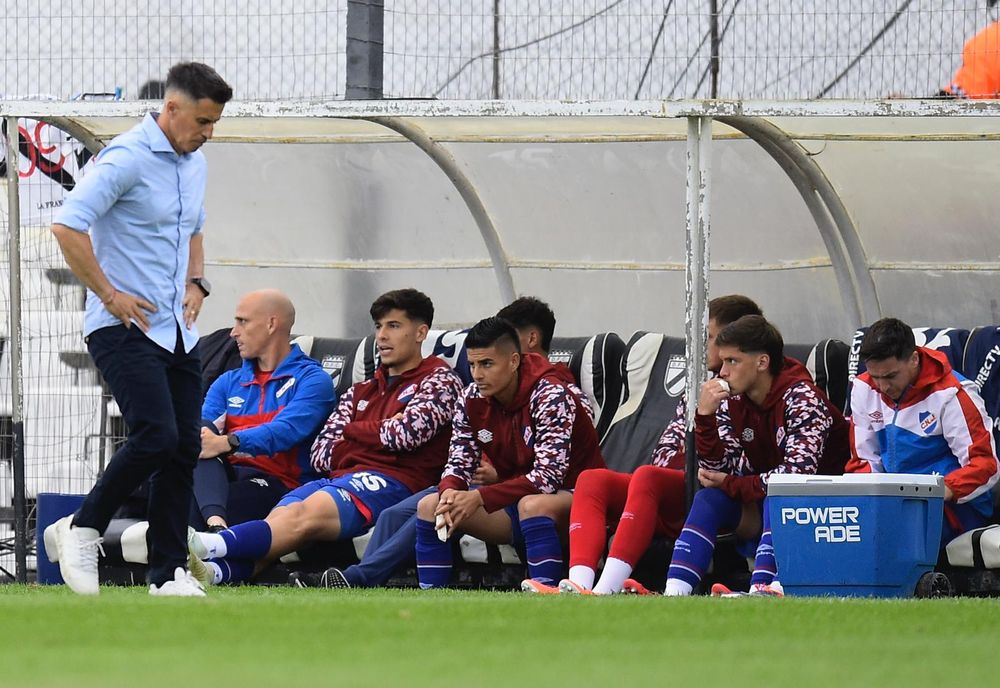 Pablo Peirano y los suplentes de Nacional, con Juan Pablo Patiño entre ellos&nbsp;
