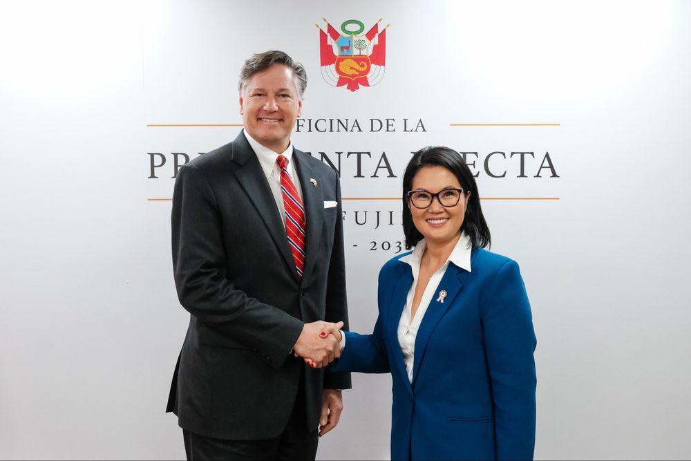 Fujimori se reunió con el subsecretario de Estado de EEUU Landau un día antes de su asunción