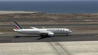 Un avión de Air France aterrizando