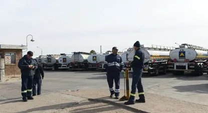 Gobierno decretó esencialidad y aseguró abastecimiento de combustible