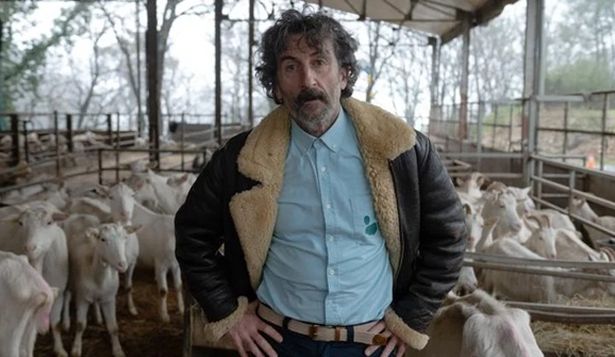 Cuál es el encantador pueblo de Galicia donde se rodó Animal, la nueva serie de Luis Zahera para Netflix