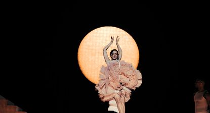 Rosalía en su primera noche en Madrid con LUX Tour.