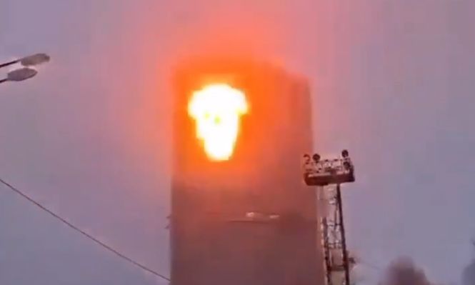 Una imagen del drone estrellándose en un edificio de Kazán.