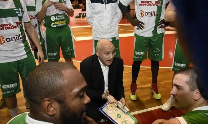 Héctor Da Pra da indiciaciones a los jugadores de Urunday