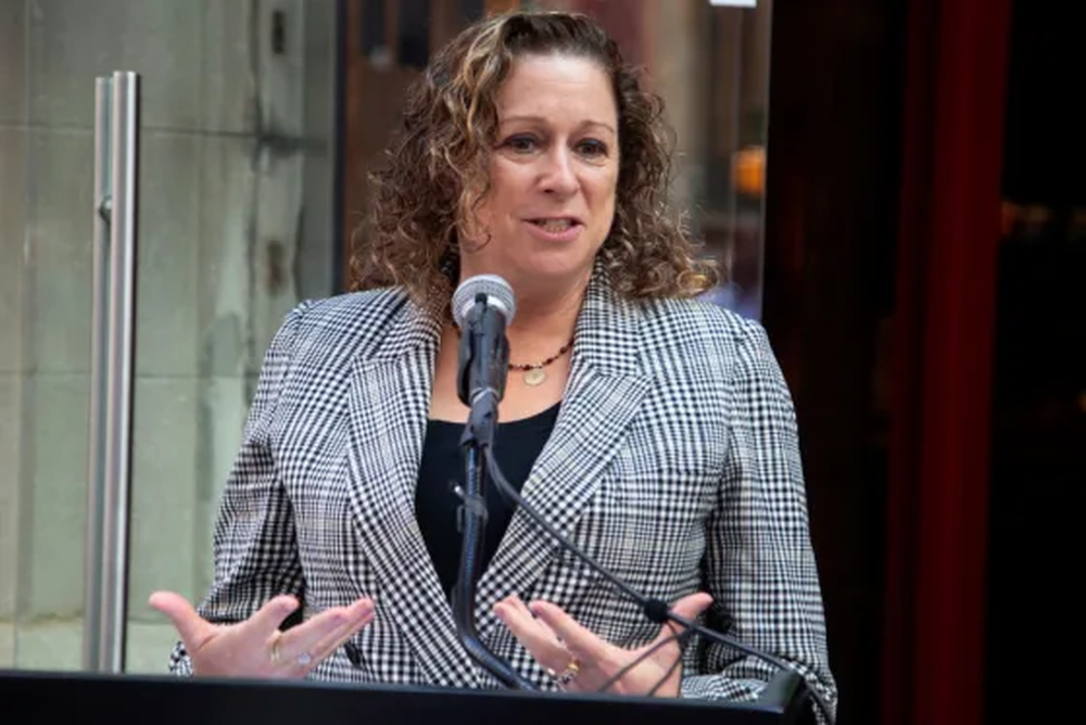 Abigail Disney en la ceremonia de corte de cinta de cine para documentales de Firehouse DCTV el 20 de septiembre de 2022 en la ciudad de Nueva York