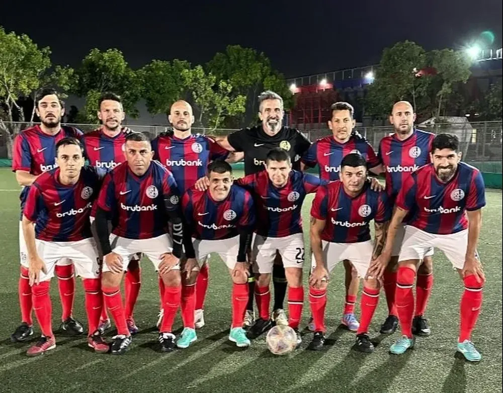 Sebastián Abreu en el Senior de San Lorenzo