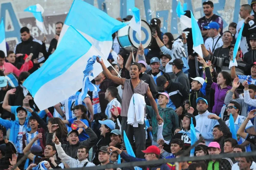 Hinchas de Cerro en el Tróccoli