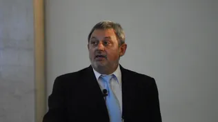Héctor de Santa Ana, geólogo de ANCAP