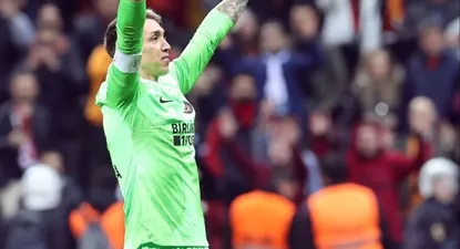 Muslera esta vez explotó de bronca sobre el final