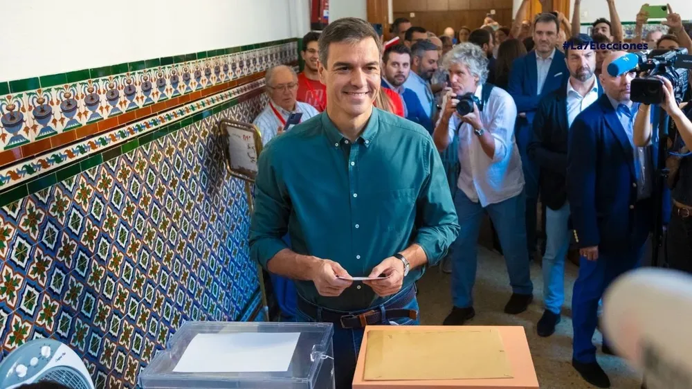 Pedro Sánchez ejerció su derecho a voto.