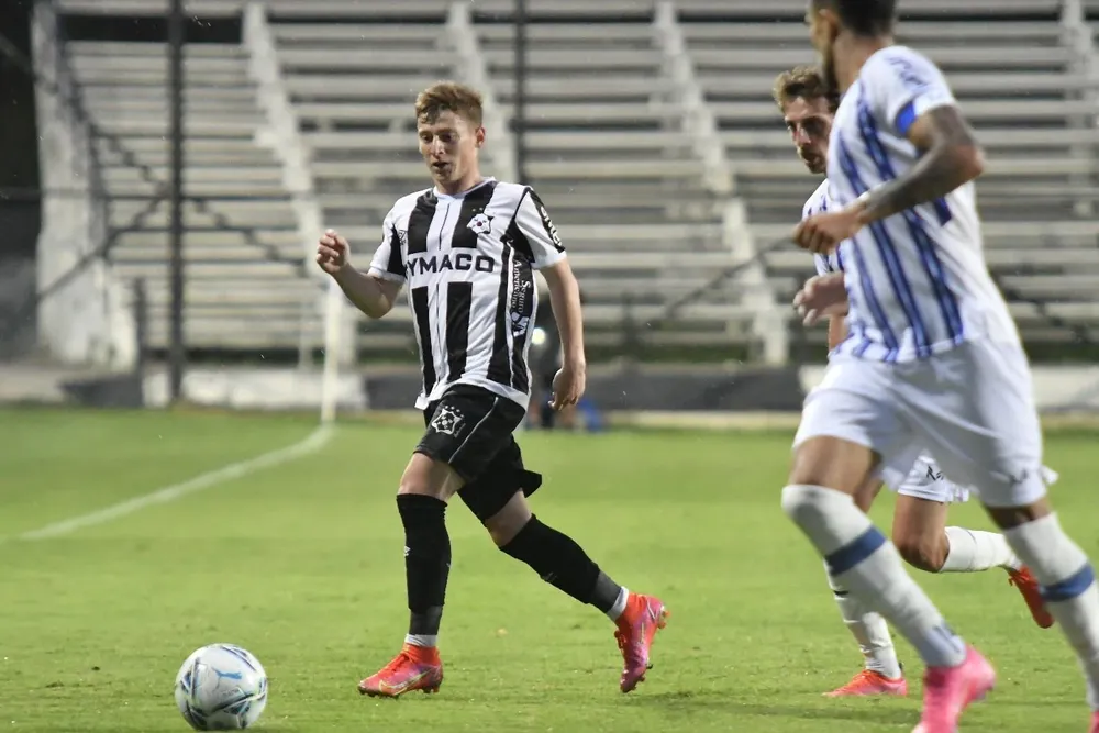 Bruno Veglio, volante de Wanderers