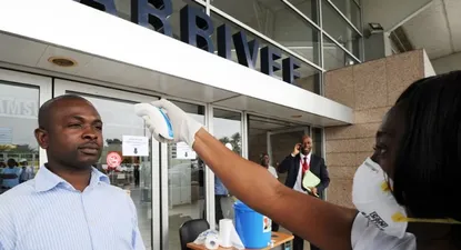 Las aerolíneas afirman que es seguro viajar. Pero, ¿en verdad lo es?