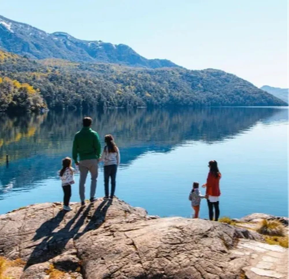 Argentinos con menos vacaciones por la crisis