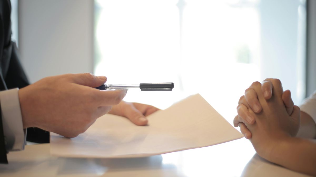 Créditos al consumo: riesgos detectados en publicidades en TV