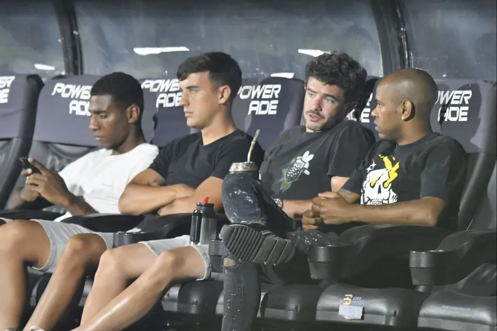 Rolan, de particular, durante el partido de Peñarol contra La Luz
