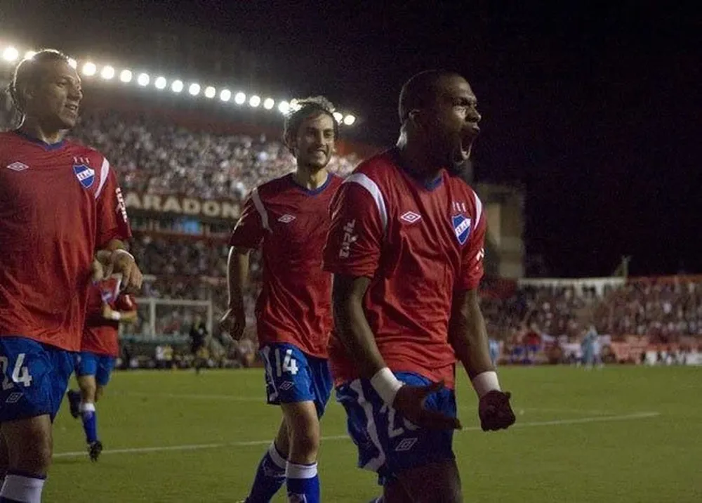 El festejo del Morro, Porta y Flores en La Paternal