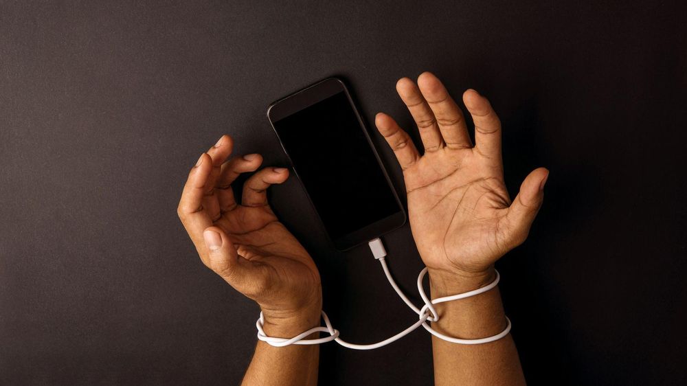 La violencia digital es una amenaza creciente para las mujeres y las niñas