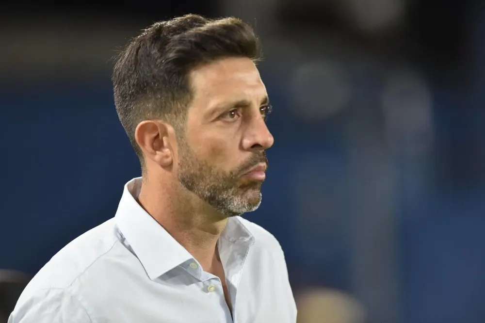 Bava y siete jugadores ya se fueron de Liverpool