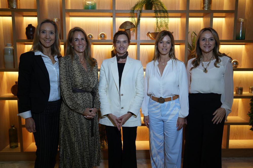Bárbara Mainzer, Carmen Correa, Ana Mola, Lorena Ponce de León y Verónica Raffo