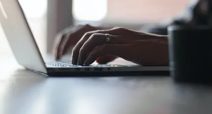 La Policía nacional investiga delitos sexuales generados por Inteligencia Artificial.