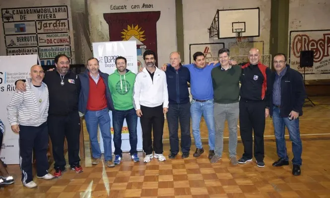El handball se expande al interior