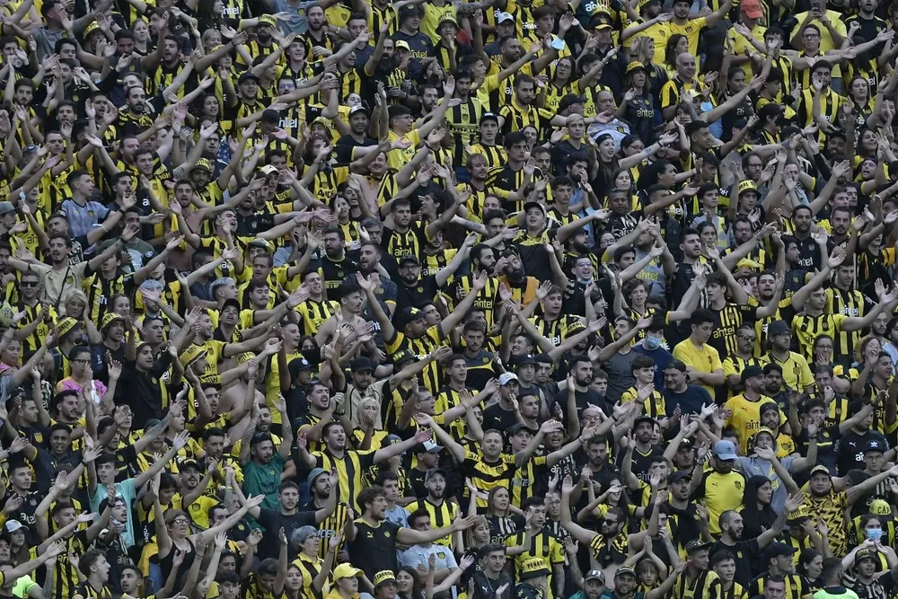 Los hinchas de Peñarol se quejan de los precios de las entradas