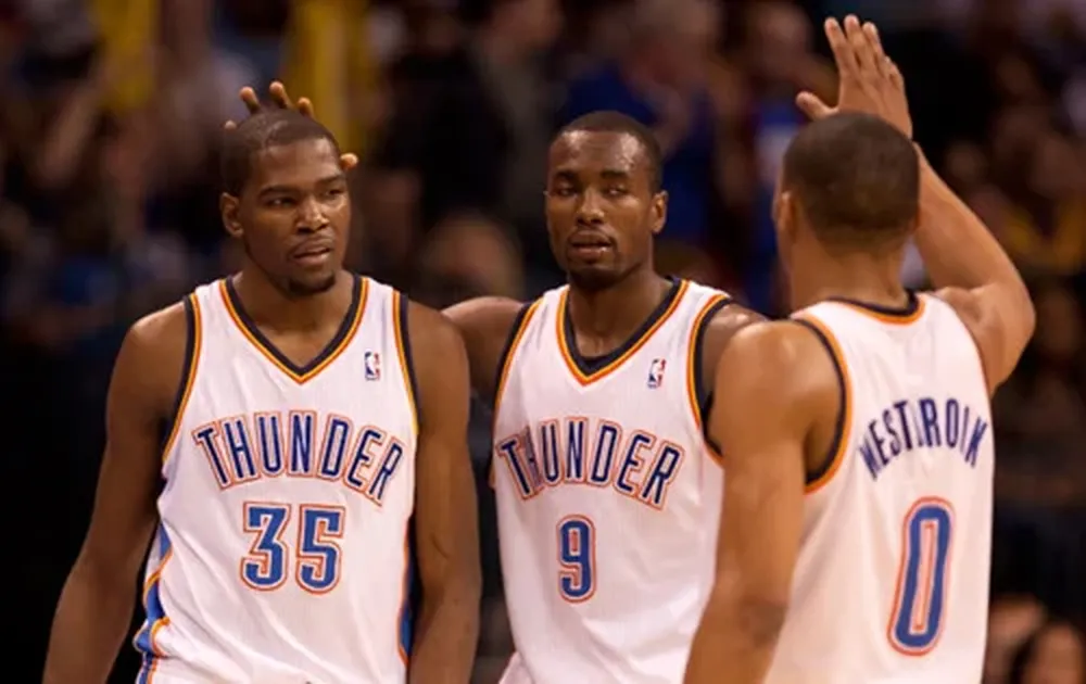 Kevin Durant, Serge Ibaka y Russell Westbrook quieren revancha con los Oklahoma City Thunder. Jugarán sin Harden